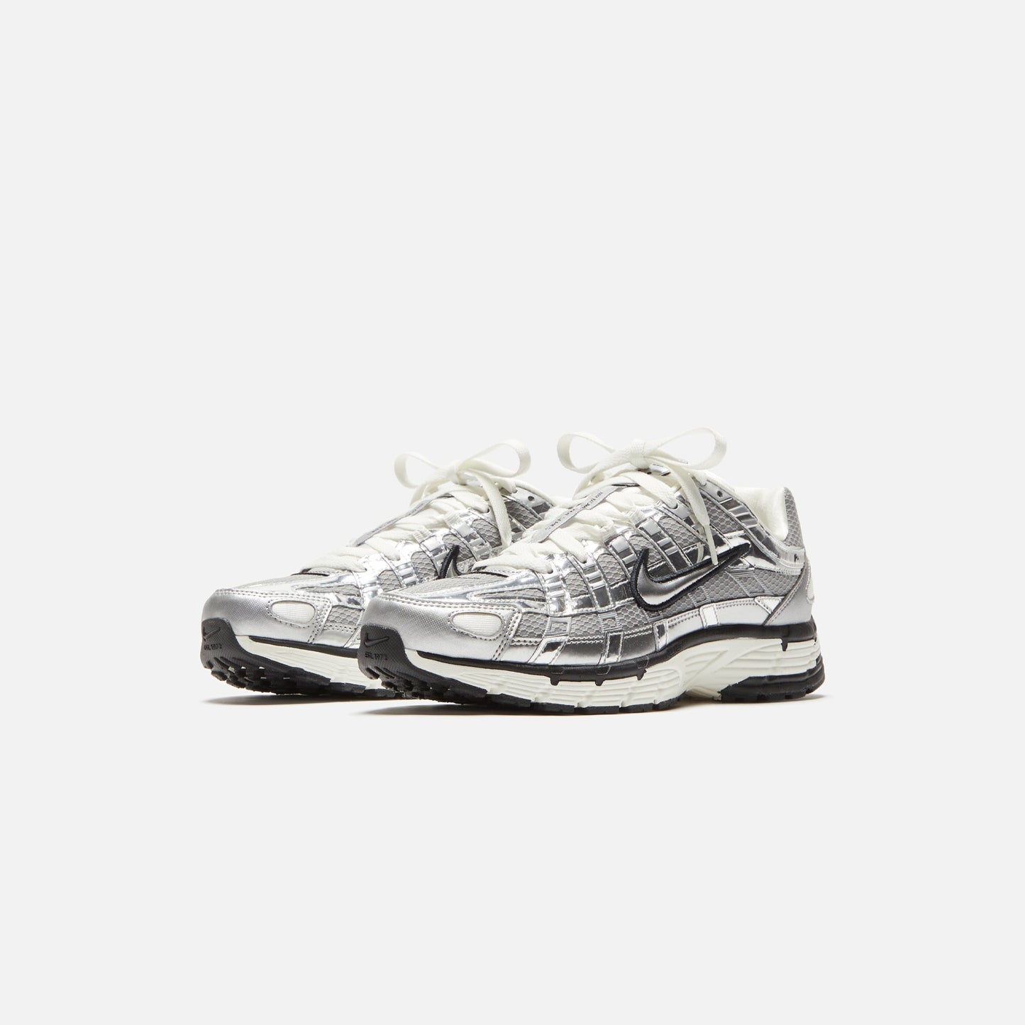 P-6000 - Metallic Silver / Metallic Silver / Sail / Black