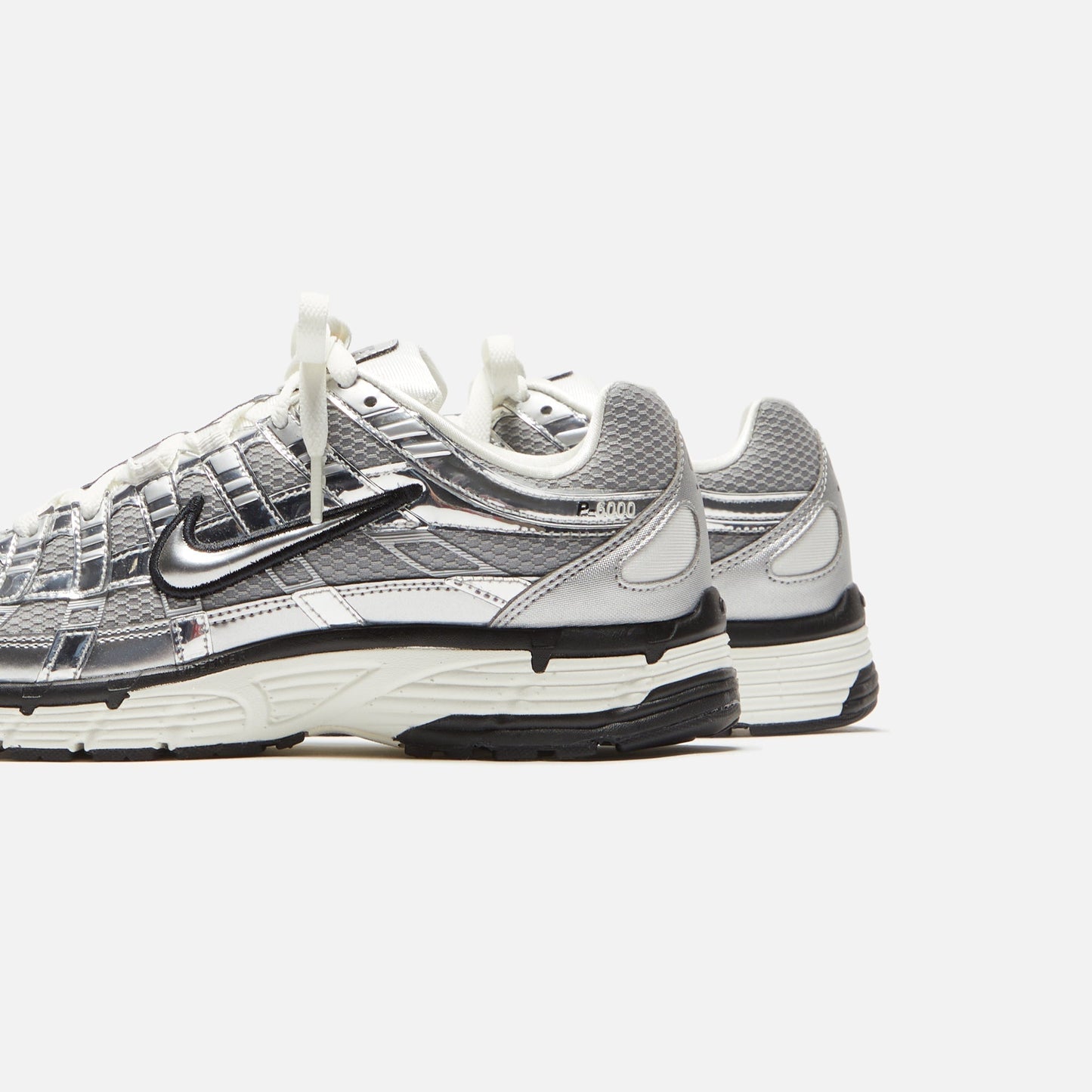 P-6000 - Metallic Silver / Metallic Silver / Sail / Black